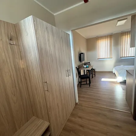 Nyeki Feszek Apartmanhaz *