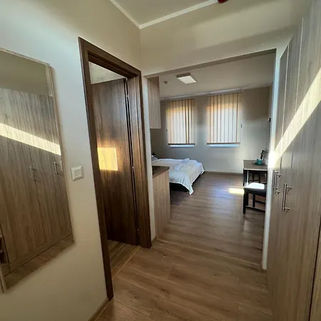 Nyeki Feszek Apartmanhaz דירה *
