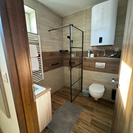 Nyeki Feszek Apartmanhaz דירה *